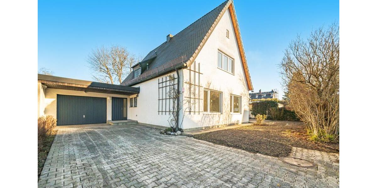 Einfamilienhaus Grünwald - 6 Zimmer, 210 m&sup2;, 4.200&euro; | Angebot:24571196