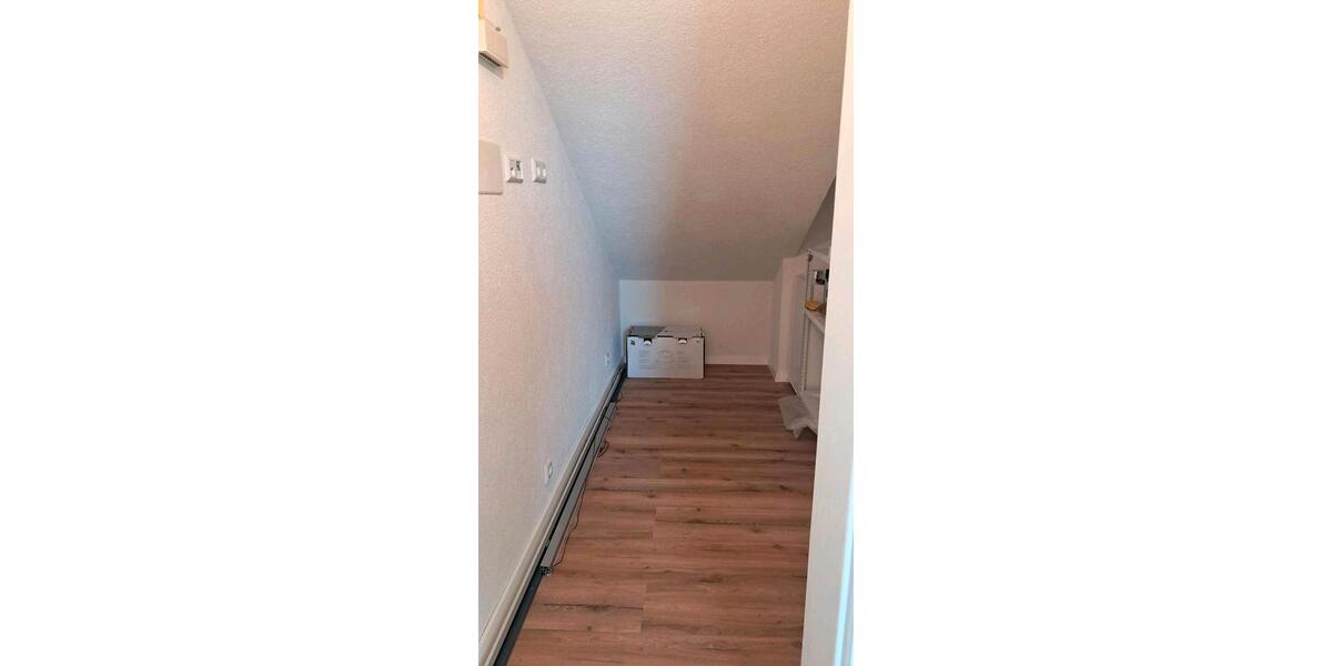Dachgeschoßwohnung Lahr (Schwarzwald) - 3 Zimmer, 96 m&sup2;, 1.200&euro; | Angebot:26364887