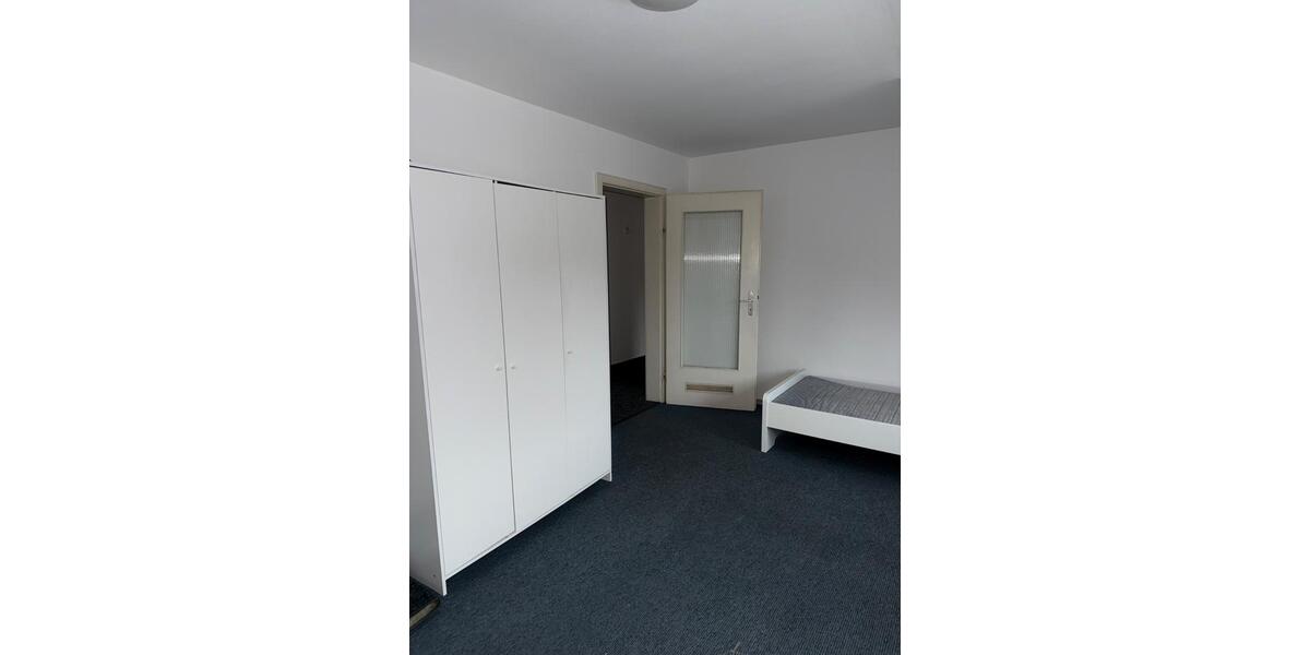 Dachgeschoßwohnung Straubing - 3 Zimmer, 48 m&sup2;, 670&euro; | Angebot:24548736