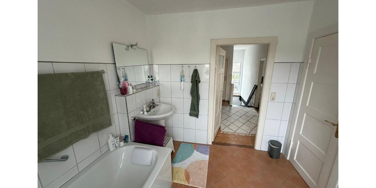 Reihenhaus Husum - 8 Zimmer, 160 m&sup2;, 1.450&euro; | Angebot:25988687