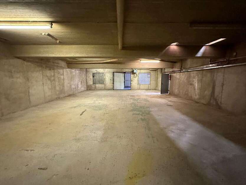 Halle in Iserlohn 1.500 € 260 m²