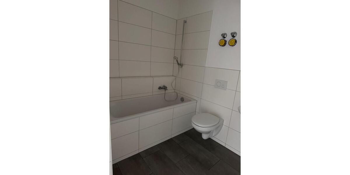 Etagenwohnung Eisenach - 4 Zimmer, 100 m&sup2;, 930&euro; | Angebot:26705554