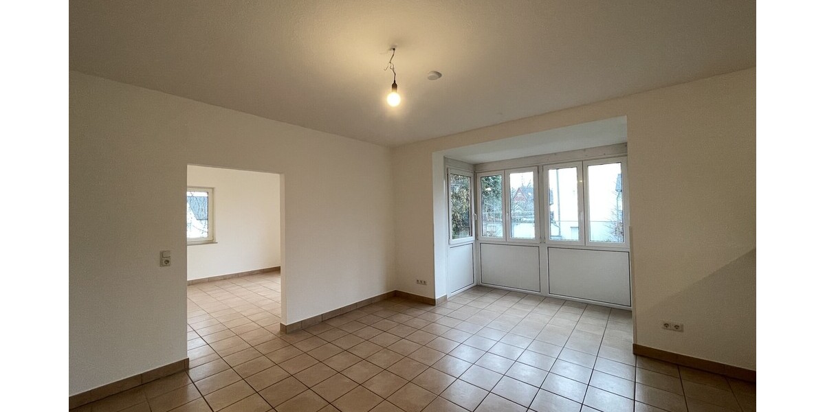 Großzügige Erdgeschosswohnung mit Balkon und Terrasse - Erdgeschoßwohnung Königswinter Oberpleis | Angebot:26738375