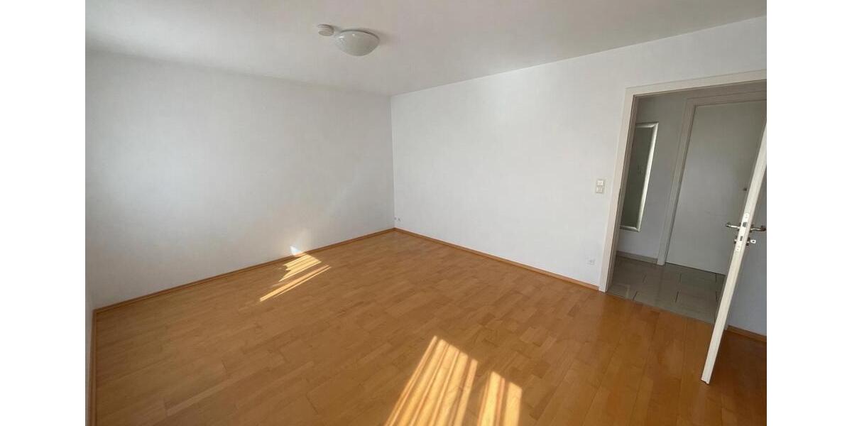 Bungalow Bietigheim-Bissingen Bissingen - 6 Zimmer, 140 m&sup2;, 2.700&euro; | Angebot:25984966