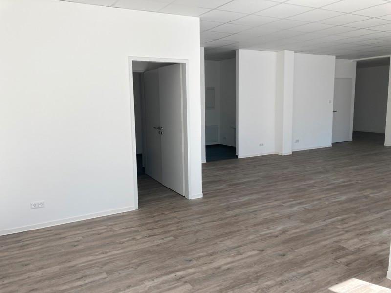 Attraktive Gewerbeeinheit in ruhiger und zentraler Lage zimmer