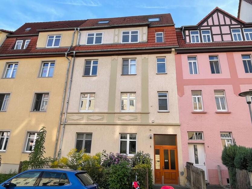 vermiete schöne 3-Raum-Wohnung mit Balkon