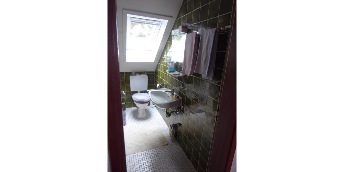 Dachgeschoßwohnung Offenbach an der Queich - 1.5 Zimmer, 25 m&sup2;, 300&euro; | Angebot:24981468