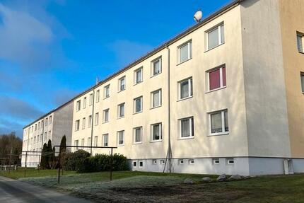 Wohnung Stavenhagen - 2 Zimmer, 55 m&sup2;, 300&euro; | Angebot:26380501