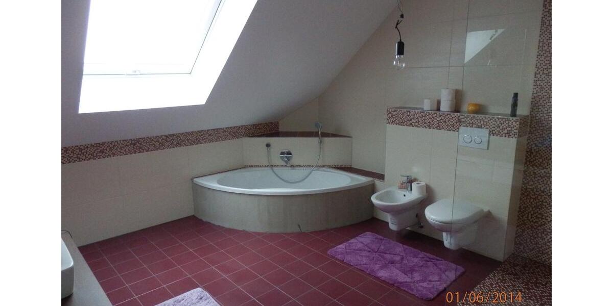 Dachgeschoßwohnung Elsenfeld - 4 Zimmer, 114 m&sup2;, 1.150&euro; | Angebot:24455545