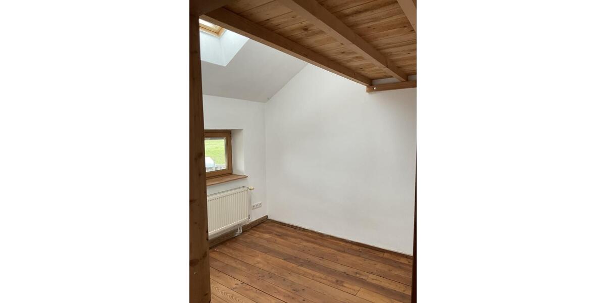 Etagenwohnung Pfaffing - 3 Zimmer, 90 m&sup2;, 900&euro; | Angebot:26686974