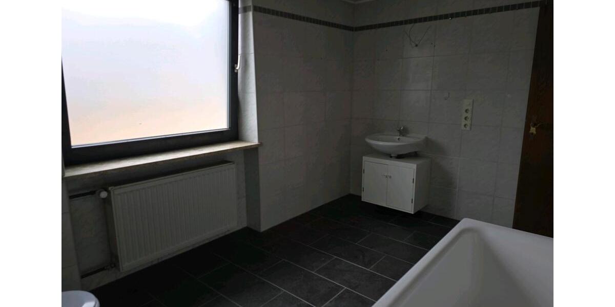 Etagenwohnung Berg - 3 Zimmer, 90 m&sup2;, 400&euro; | Angebot:26577659
