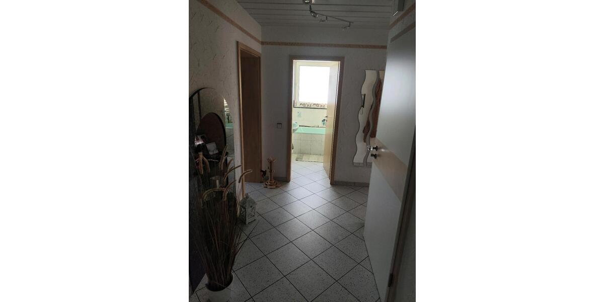 3-Zi-Wohnung (138m²) Garten & Wellness Inklusivmiete (mit Strom) 3 zimmer