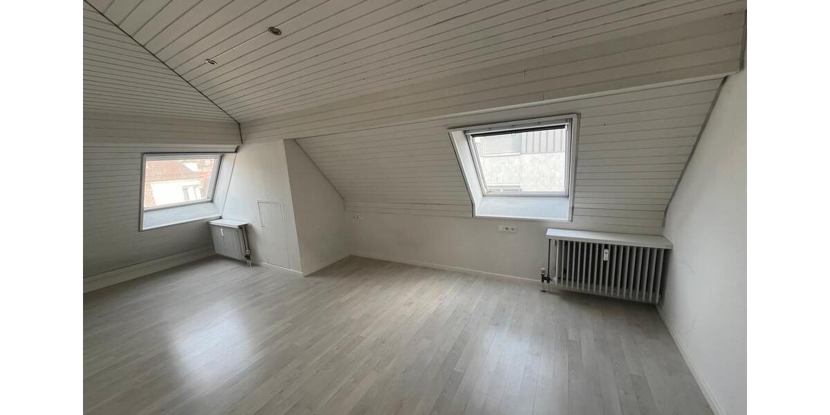 Dachgeschoßwohnung Ravensburg Eschach - 3.5 Zimmer, 102 m&sup2;, 1.290&euro; | Angebot:26393616