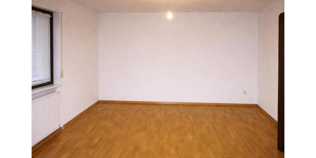 Erdgeschoßwohnung Ismaning - 3 Zimmer, 93 m&sup2;, 1.860&euro; | Angebot:25655363