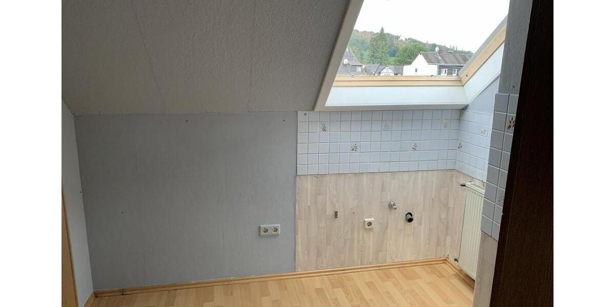 Dachgeschoßwohnung Selters (Westerwald) - 2 Zimmer, 50 m&sup2;, 400&euro; | Angebot:25860014