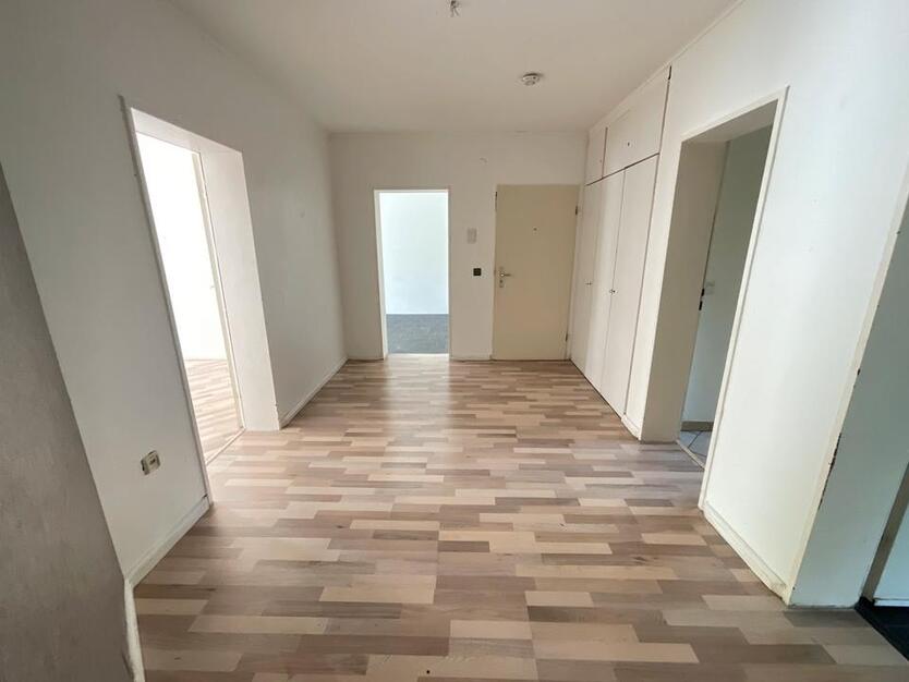 4 Zimmerwohnung mit eigenem Garten