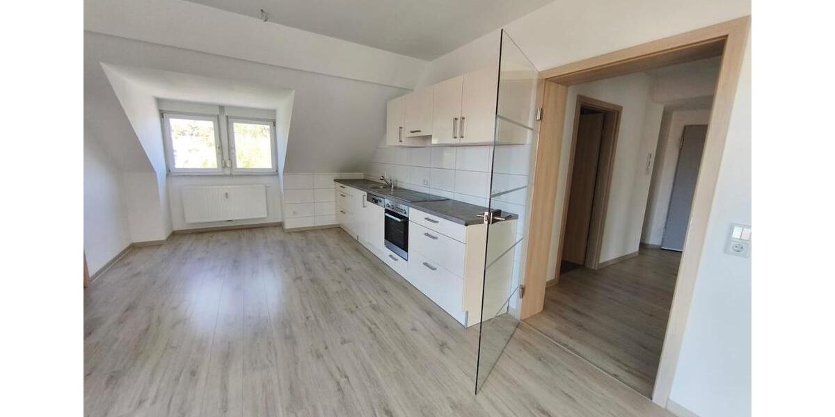 Dachgeschoßwohnung Tonna - 3 Zimmer, 74 m&sup2;, 888&euro; | Angebot:26644749