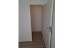 Biete schöne zwei Raum Wohnung