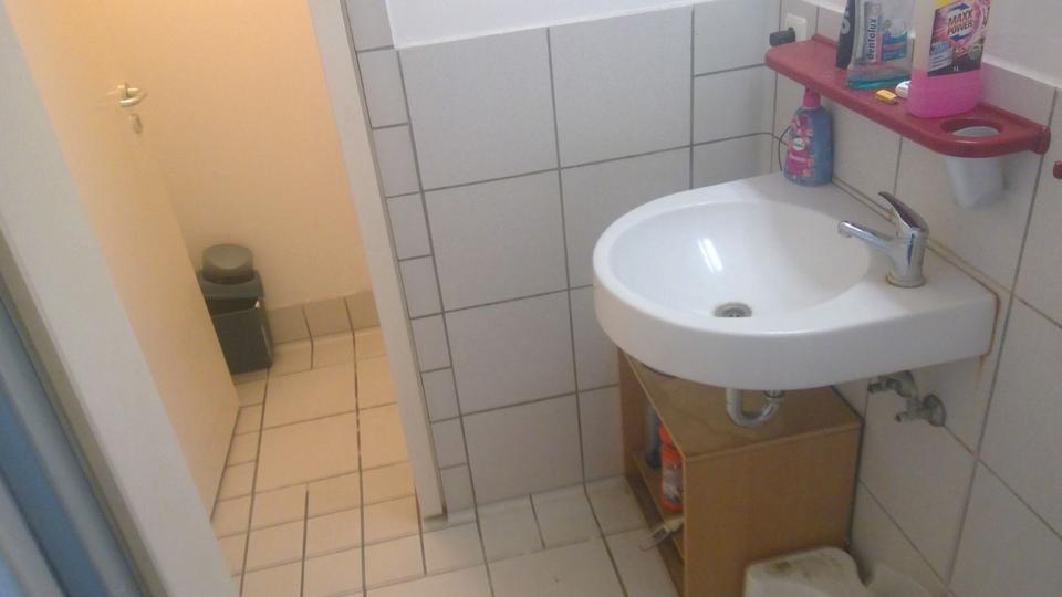 Wohnen auf Zeit Wiesbaden Schierstein - 4 Zimmer, 14 m&sup2;, 423&euro; | Angebot:26318943
