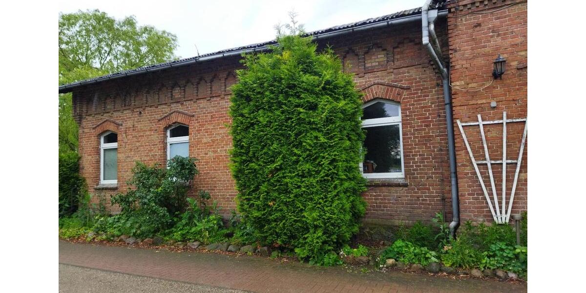 Etagenwohnung Lalendorf - 3.5 Zimmer, 42 m&sup2;, 250&euro; | Angebot:26215549