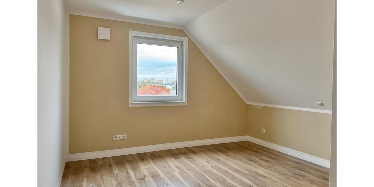 Dachgeschoßwohnung Rheda-Wiedenbrück Wiedenbrück - 3 Zimmer, 92 m&sup2;, 1.000&euro; | Angebot:26338400