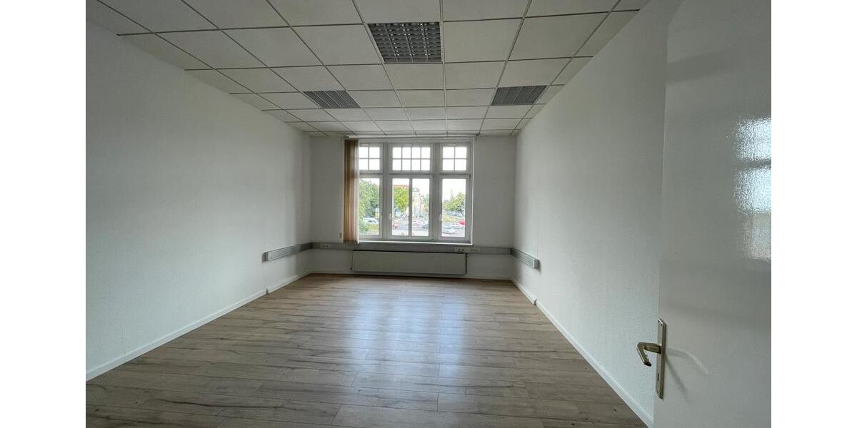 Großzügige und helle Büroflächen in zentraler Lage ab sofort zu vermieten zimmer