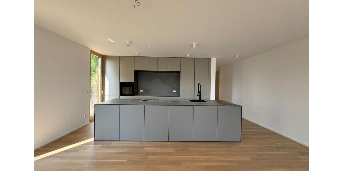 Etagenwohnung Esslingen am Neckar - 4 Zimmer, 141 m&sup2;, 2.940&euro; | Angebot:26727659