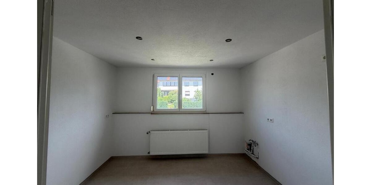 Etagenwohnung Niefern-Öschelbronn Öschelbronn - 4.5 Zimmer, 106 m&sup2;, 1.490&euro; | Angebot:26526431