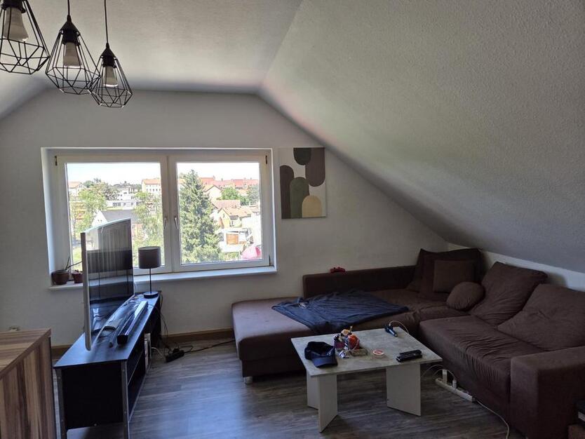 1 Raum Wohnung mit EBK in Eisenberg (Dachgeschoss)