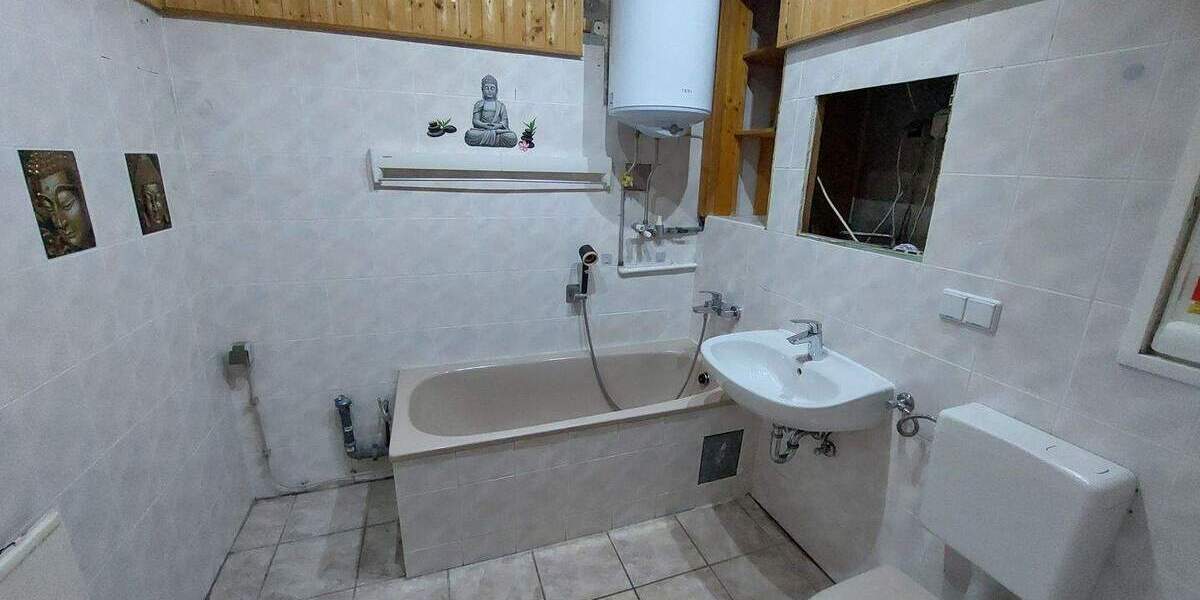 Etagenwohnung Müncheberg - 4 Zimmer, 76 m&sup2;, 700&euro; | Angebot:25797001