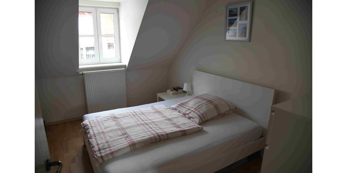 Dachgeschoßwohnung Neuburg an der Donau - 2 Zimmer, 70 m&sup2;, 795&euro; | Angebot:26585575