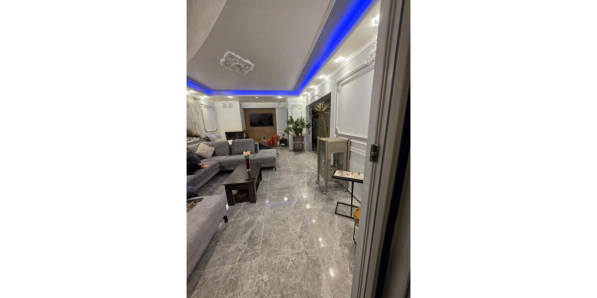 Erdgeschoßwohnung Hannover Linden-Limmer - 3 Zimmer, 130 m&sup2;, 1.500&euro; | Angebot:25925800