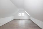 Dachgeschoßwohnung Hemmoor - 3 Zimmer, 96 m&sup2;, 995&euro; | Angebot:26585142