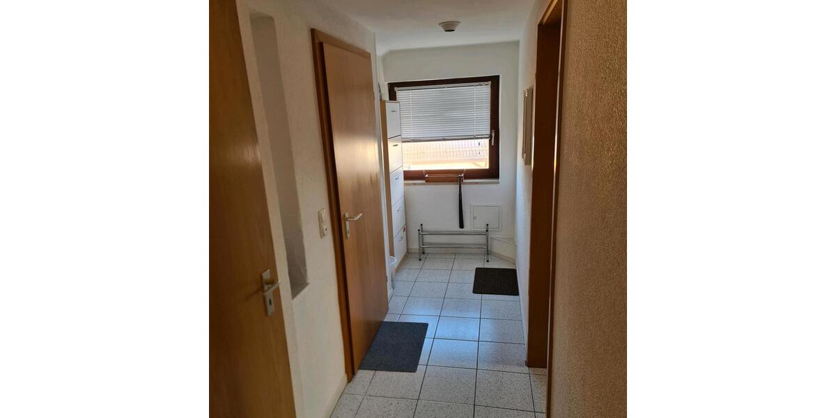 renov. Singlewohnung zur Miete Teublitz 66m² Dachgesch. 2 zimmer