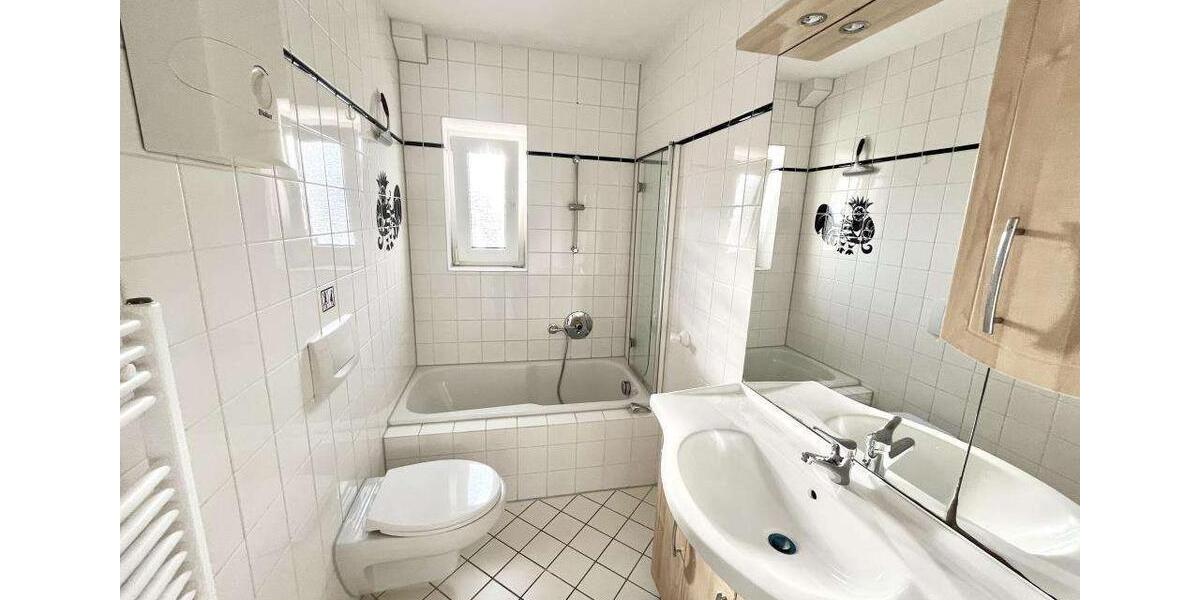 Etagenwohnung Gelsenkirchen Ückendorf - 3 Zimmer, 80 m&sup2;, 600&euro; | Angebot:26154890