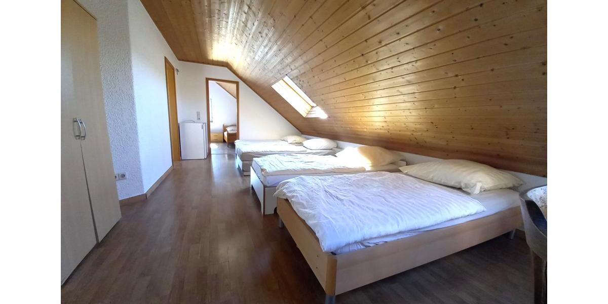 3-Zimmerwohnung mit Wlan, 2 Schlafzimmer, Wohn-Schlafzimmer, Küche, DuscheWc 3 zimmer