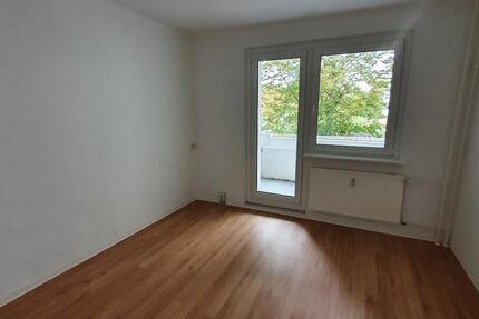 Genießt eure neue 2-Zimmer-Wohnung mit Balkon ab 16.10.!