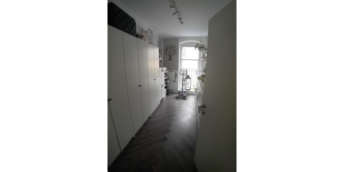 Etagenwohnung Magdeburg - 4 Zimmer, 84 m&sup2;, 1.100&euro; | Angebot:24936141