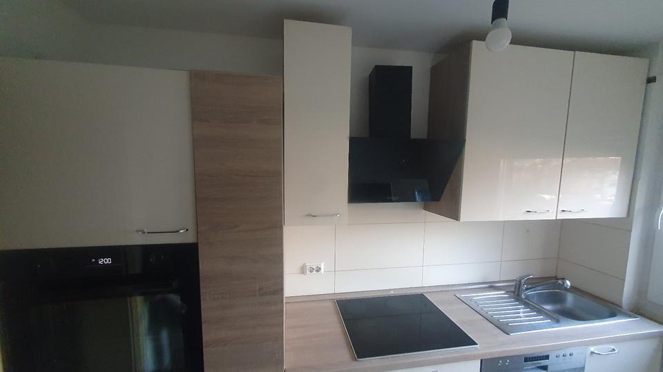Hochparterre Esslingen am Neckar Hegensberg - 3 Zimmer, 75 m&sup2;, 900&euro; | Angebot:26538984