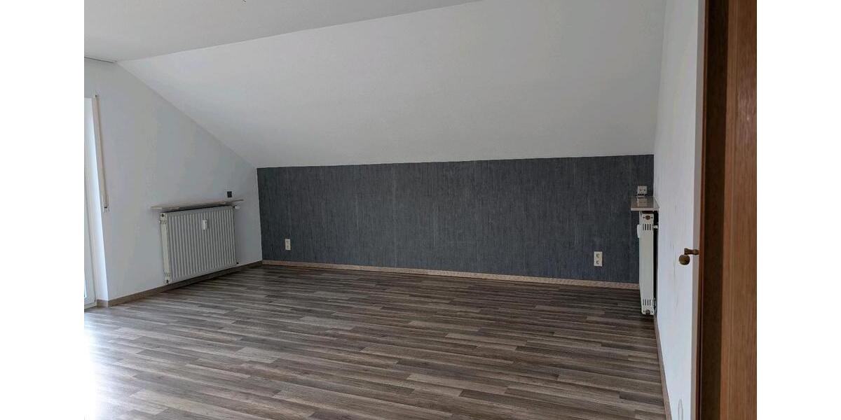 Dachgeschoßwohnung Biebergemünd - 4 Zimmer, 103 m&sup2;, 700&euro; | Angebot:24741854