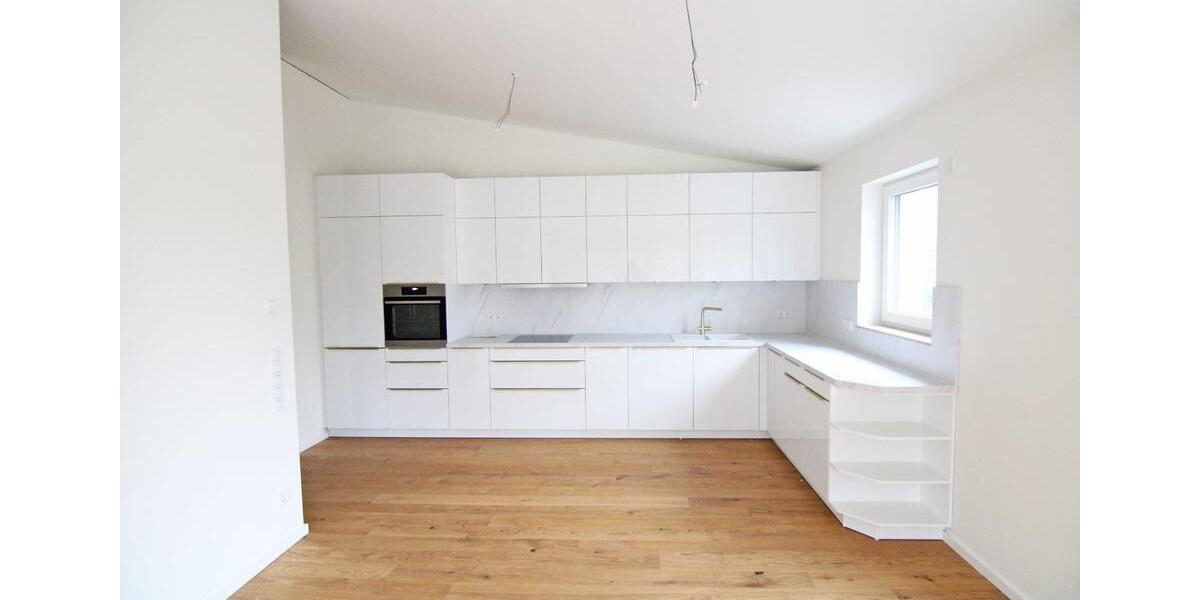 Lichtdurchflutetes Penthouse für Genießer: tolles Ambiente, mit Komfortausstattung und TiefgaragenplatzWallbox! 3 zimmer