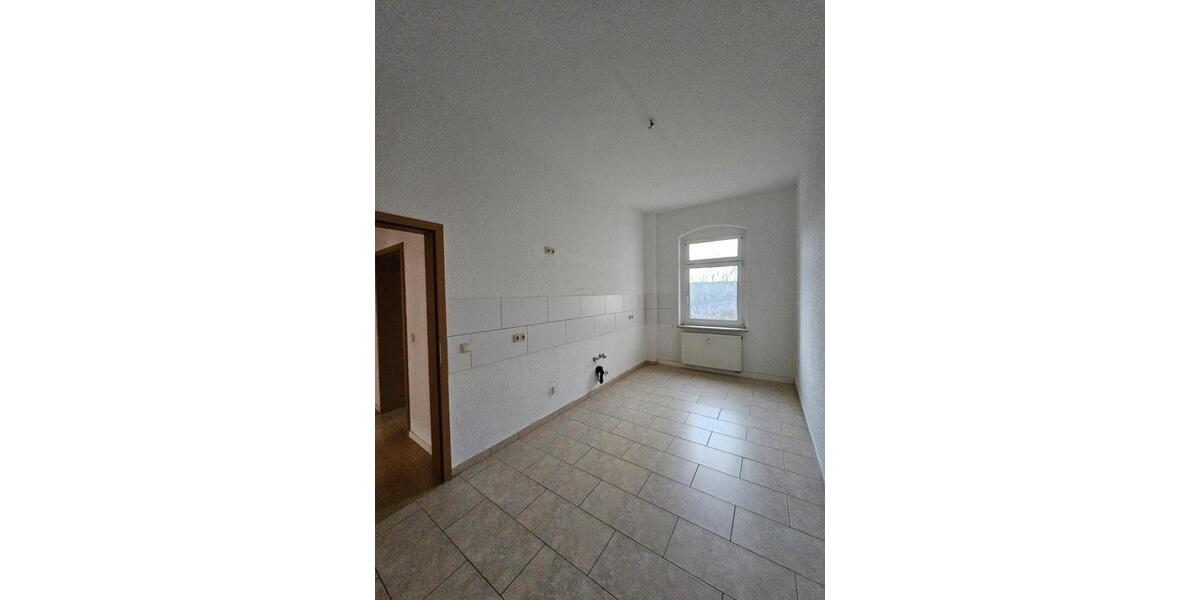 Etagenwohnung Werdau - 5 Zimmer, 108 m&sup2;, 450&euro; | Angebot:25810285