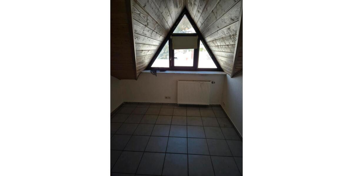 Dachgeschoßwohnung Waldaschaff - 3.5 Zimmer, 87 m&sup2;, 900&euro; | Angebot:24710642