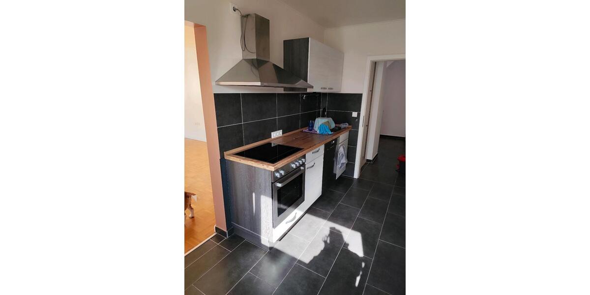 Etagenwohnung Halle - 4 Zimmer, 96 m&sup2;, 950&euro; | Angebot:25831655