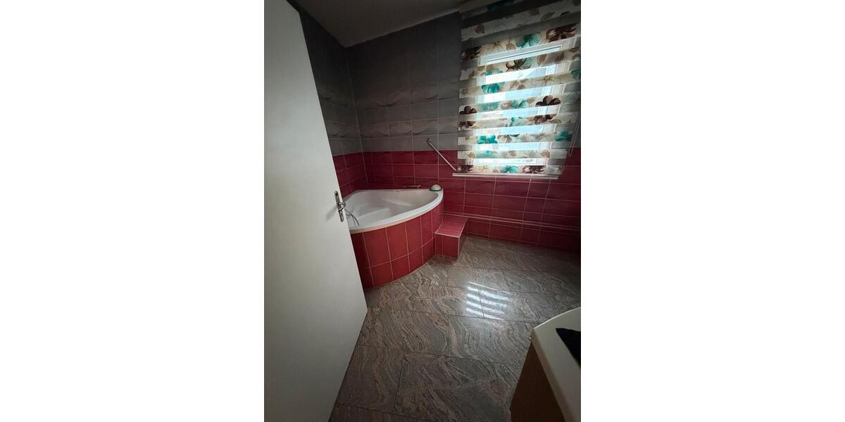 Doppelhaushälfte Spaichingen - 5 Zimmer, 165 m&sup2;, 1.500&euro; | Angebot:24585307