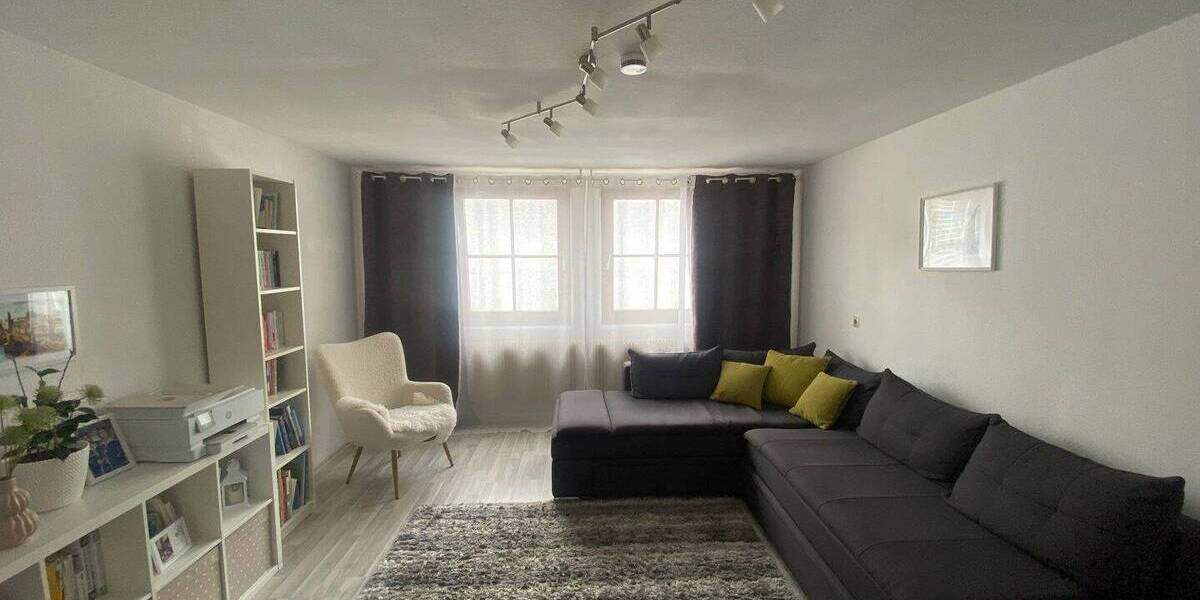 Etagenwohnung Herrenberg - 4 Zimmer, 110 m&sup2;, 1.020&euro; | Angebot:26894940