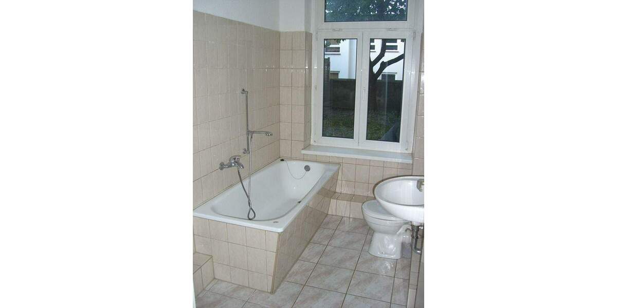 Etagenwohnung Schwerin Paulsstadt - 1 Zimmer, 38 m&sup2;, 300&euro; | Angebot:24609573