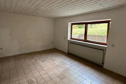 Souterain Wohnung 2 zimmer