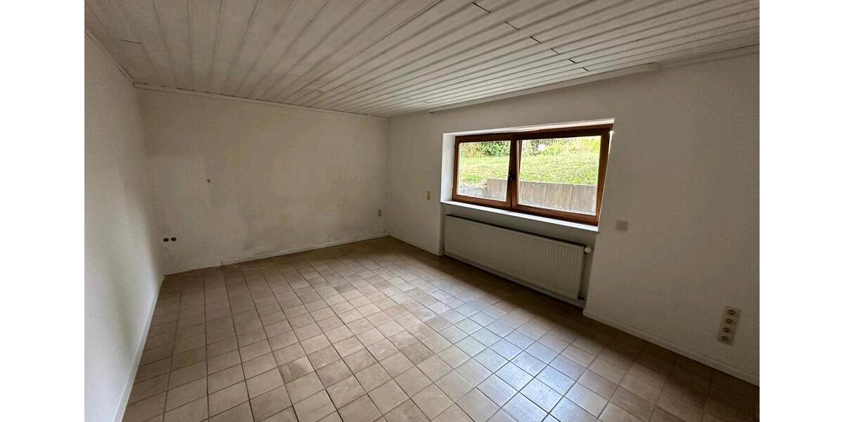 Souterain Wohnung 2 zimmer