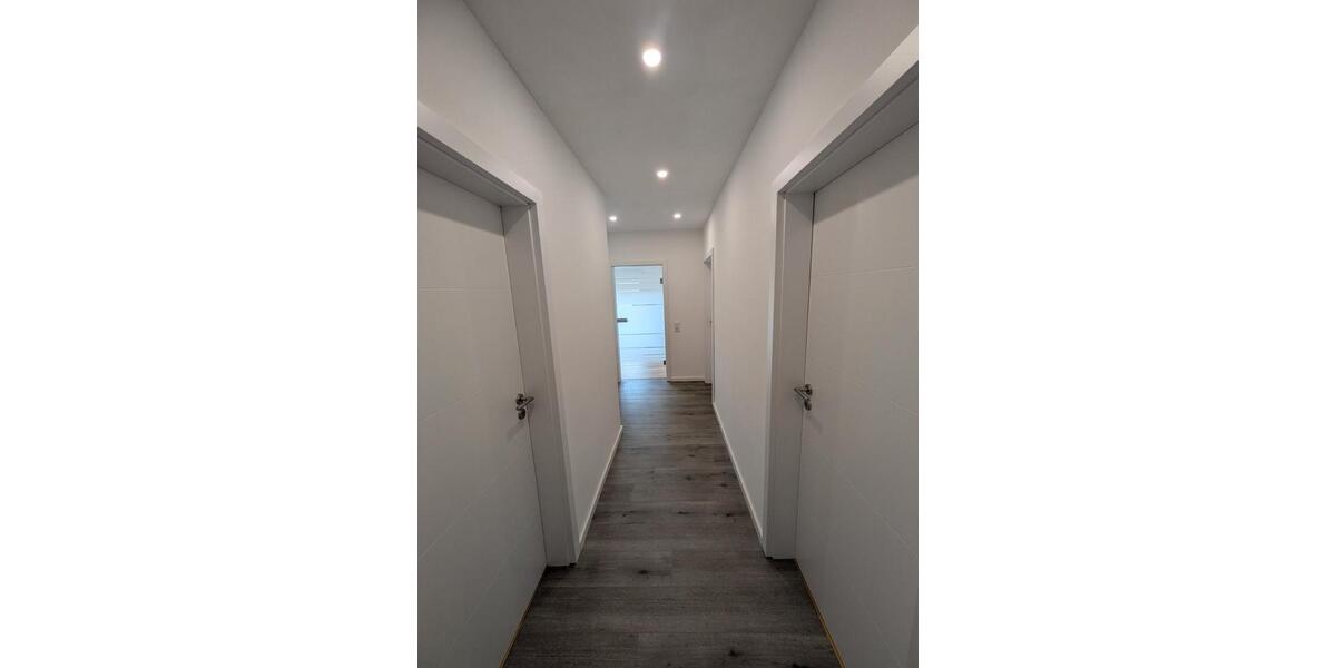 Dachgeschoßwohnung Gummersbach Berstig Süd - 3 Zimmer, 70 m&sup2;, 900&euro; | Angebot:26062545